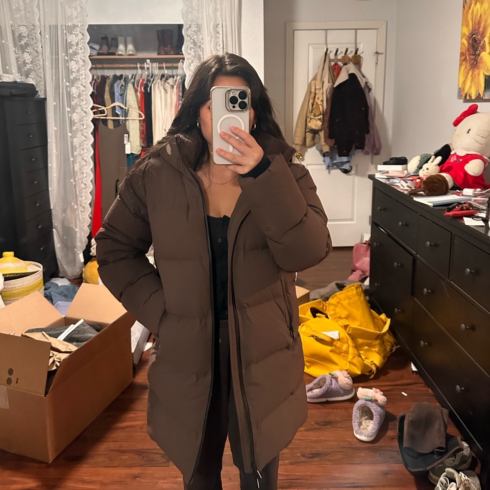 Aritzia Super Puff₂O- Rich Mocha Brown